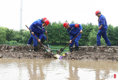 中國五冶集團陸翔路項目工地舉行防臺防汛搶險演練，筑牢道路建設安全防線
